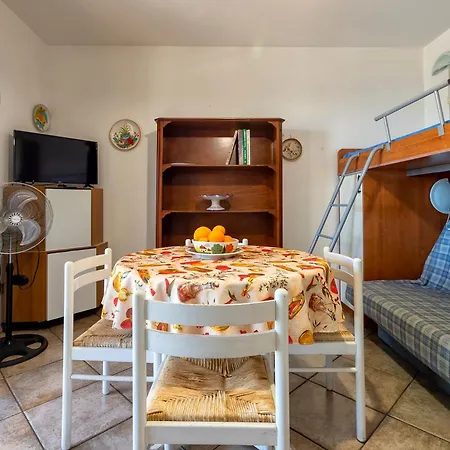 アパート Rosso Marrone