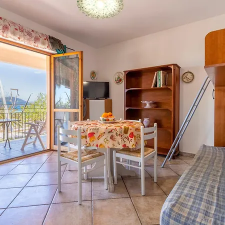 Rosso Marrone アパート *